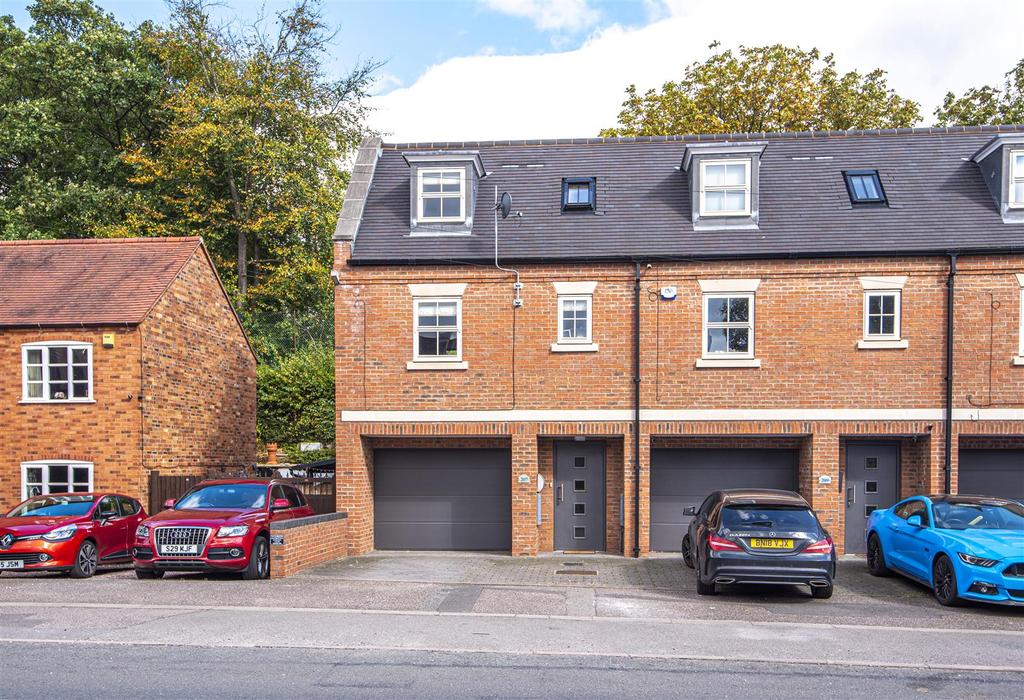 Upper St. John Street, Lichfield 2 bed terraced house £280,000