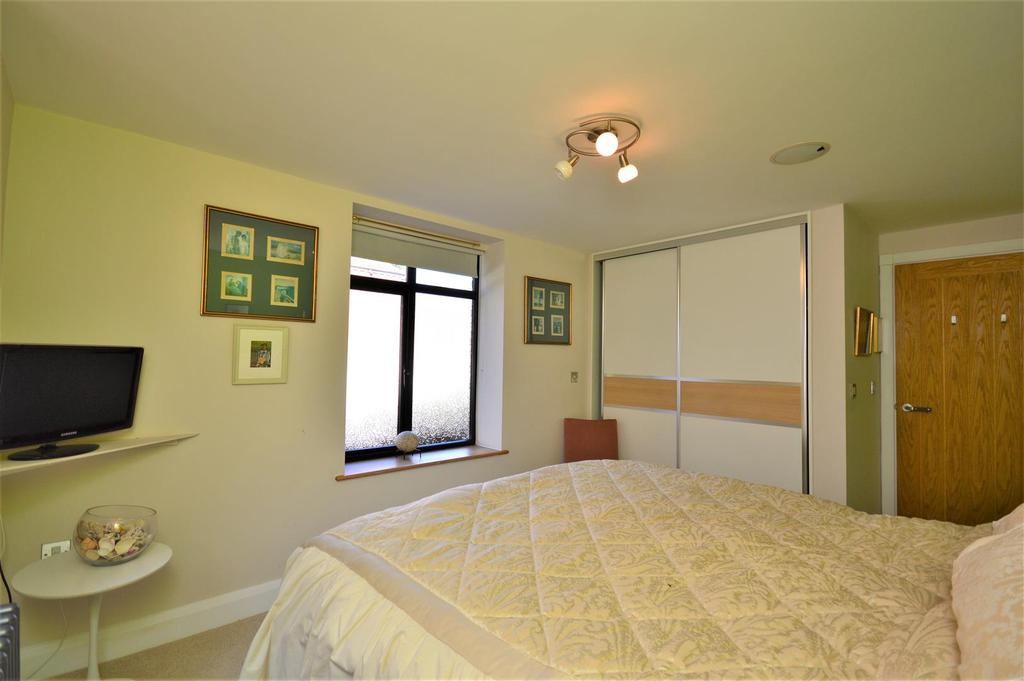 11 bed 2.JPG