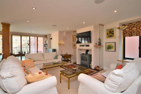 1, River View Court Bridge Street, Hereford, HR4 9BQ