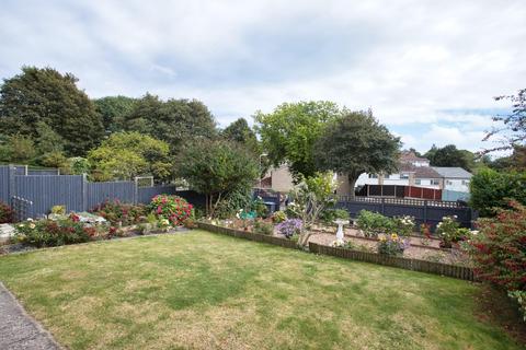 10 Roosevelt Road, Dover, CT16 2BT
