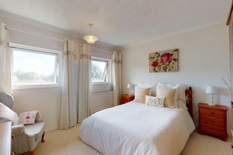 10 Roosevelt Road, Dover, CT16 2BT