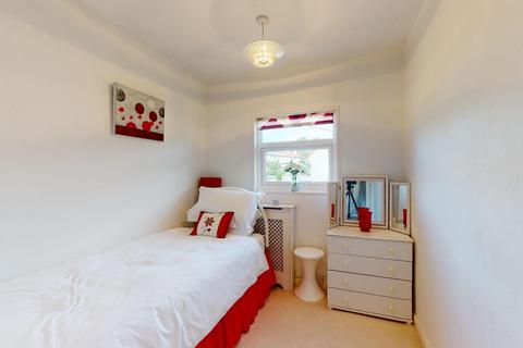 10 Roosevelt Road, Dover, CT16 2BT