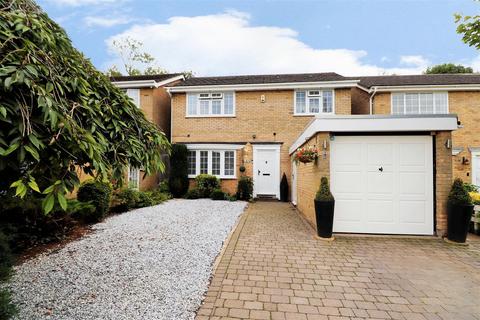 2 Staple Close, Bexley, DA5 2BY