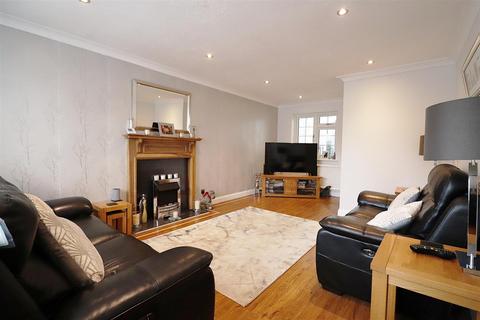 2 Staple Close, Bexley, DA5 2BY