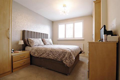 2 Staple Close, Bexley, DA5 2BY
