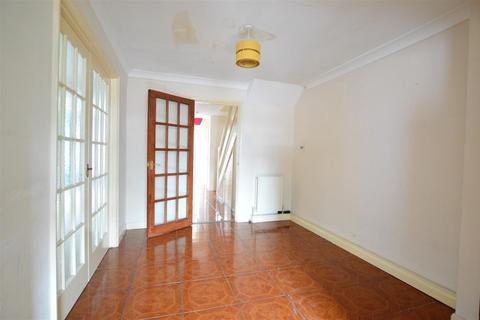 18 Birch Grove, Slough, SL2 1EP