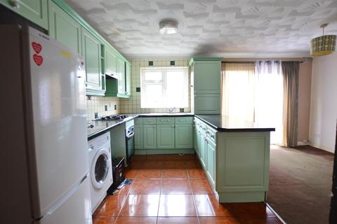 18 Birch Grove, Slough, SL2 1EP