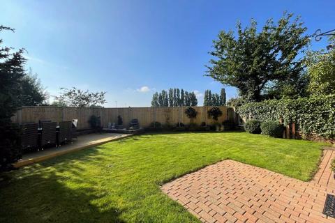 21 Augustus Drive, Brough, HU15 1DH