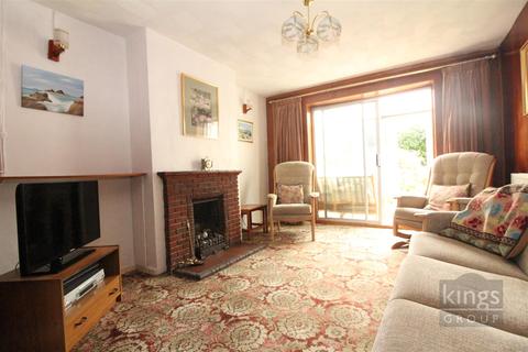 2 Latton Green, Harlow, CM18 7ES