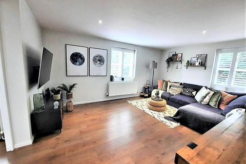 2 bedroom apartment to rent, Hoddesdon Road, Stanstead Abbotts, Ware