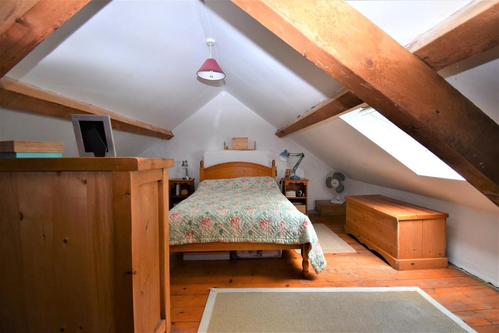 Bedroom 1 (Crogloft)