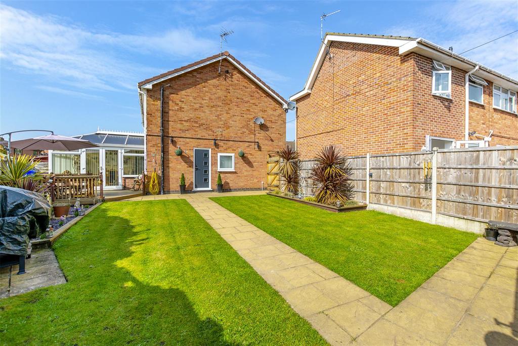 Lynden Avenue, Long Eaton 3 bed semidetached house £170,000