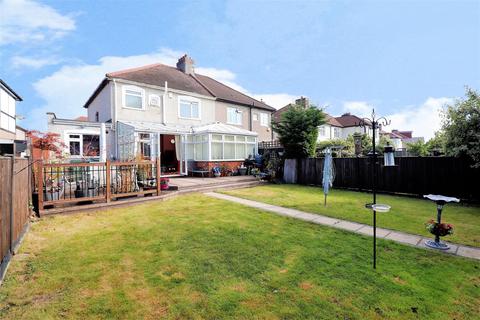39 Madison Crescent, Bexleyheath, DA7 5SY