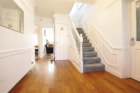 39 Madison Crescent, Bexleyheath, DA7 5SY