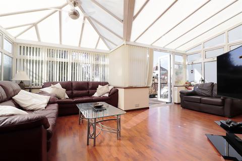 39 Madison Crescent, Bexleyheath, DA7 5SY