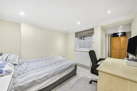 3 bedroom duplex to rent, North Gower Street, London, NW1