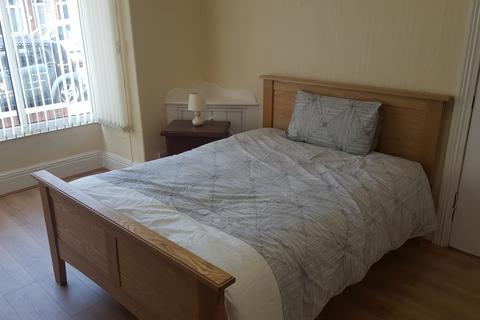 1 bedroom in a house share to rent, Room 4, Alexander Road, Birmingham, B27 6HD