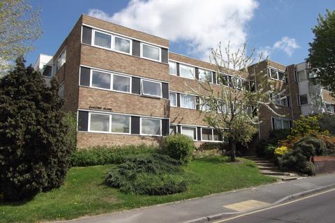 12 Carlton Close, Upminster, RM14 2YR
