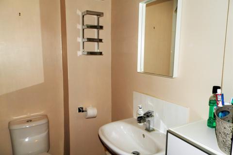 12 Carlton Close, Upminster, RM14 2YR
