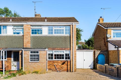 7 Abbey Road, Witney, OX28 5LG