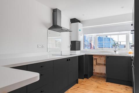 7 Abbey Road, Witney, OX28 5LG