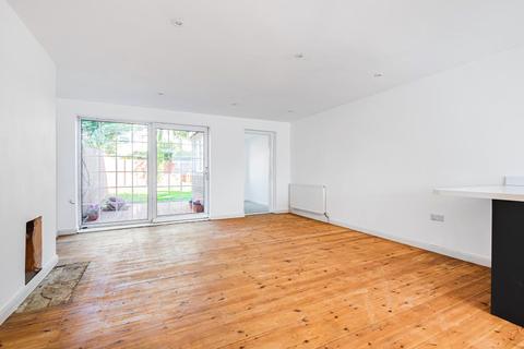 7 Abbey Road, Witney, OX28 5LG