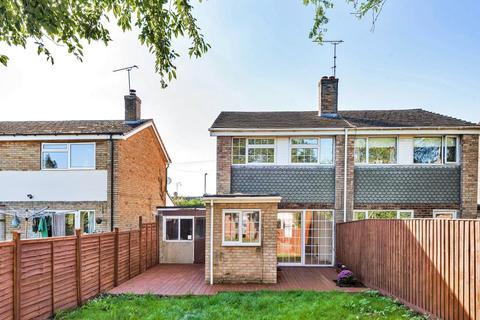 7 Abbey Road, Witney, OX28 5LG