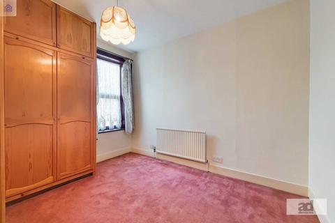 18 Jersey Road, London, E11 4BL