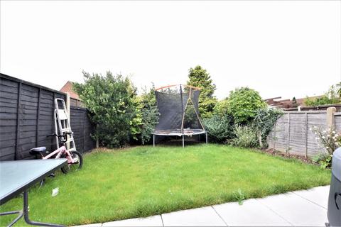 8 Caterham Close, Clacton-on-sea, CO16 8FL