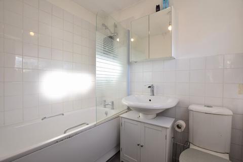 8 Caterham Close, Clacton-on-sea, CO16 8FL