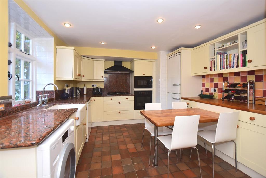 Kitchen/Breakfast Room