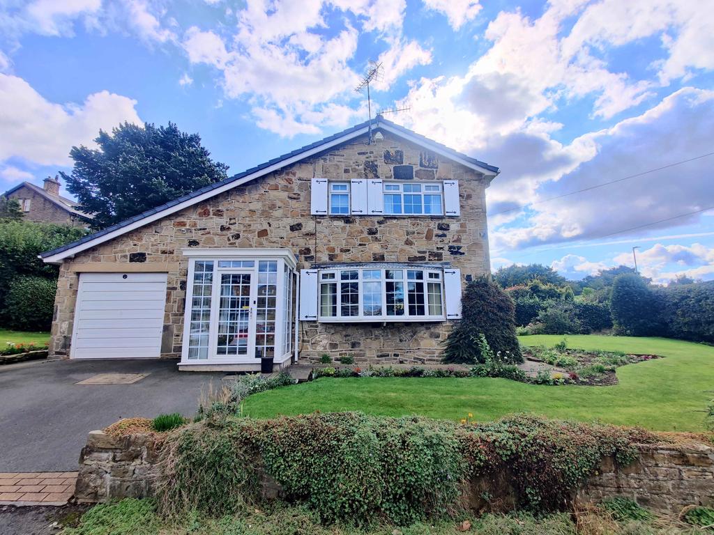 2 Healey Wood Gardens, Brighouse HD6 3SQ 4 bed detached house £399,950