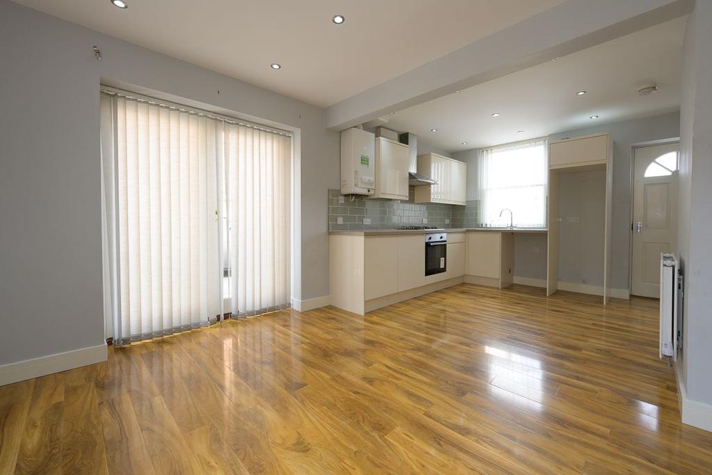 43a New Street, RossonWye 3 bed end of terrace house £900 pcm (£208 pw)