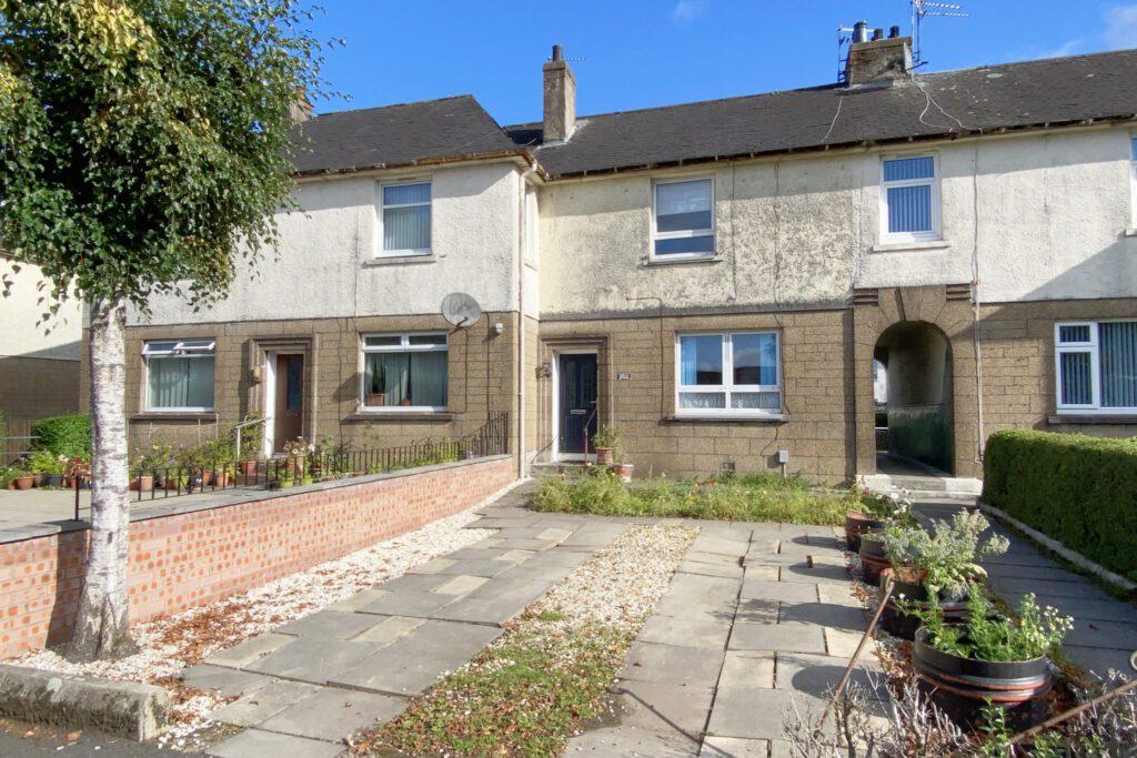 952 Dumbarton Road, Dalmuir G81 4LG 2 bed terraced house £115,000