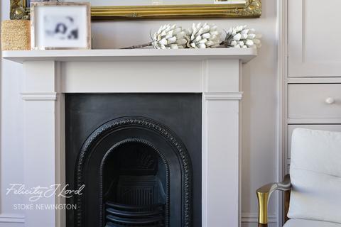 13 Osterley Road, London, N16 8SN