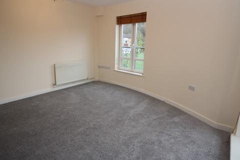 1 bedroom flat to rent, St Hughs Avenue, High Wycombe, HP13