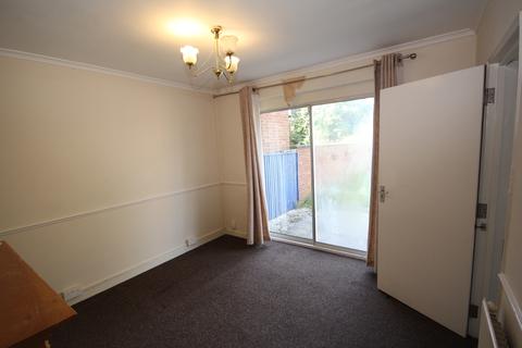 6 Bryony Close, Uxbridge, UB8 3RB
