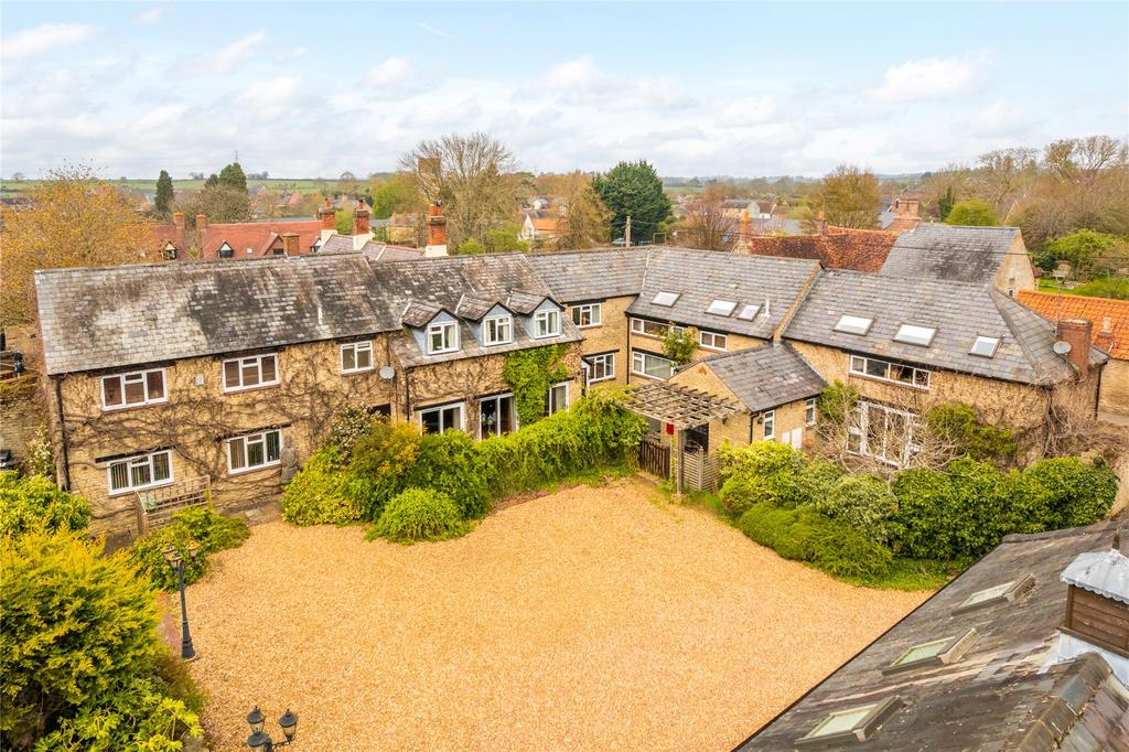 High Street, Lavendon, Buckinghamshire, MK46 7 bed barn conversion for sale £1,250,000