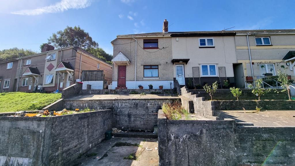 Gomer Gardens, Townhill, Swansea, City And County of Swansea. 3 bed end of terrace house for