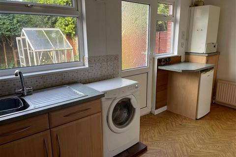 1 Bannatyne Close, Manchester, M40 3TD
