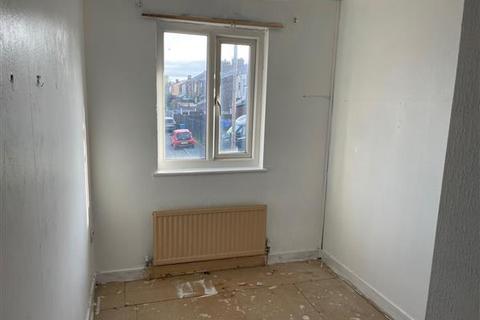 1 Bannatyne Close, Manchester, M40 3TD