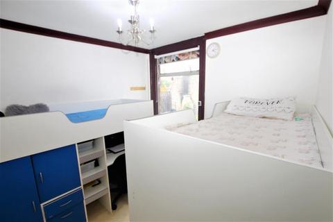108 Stanley Road, Harrow, HA2 8AZ