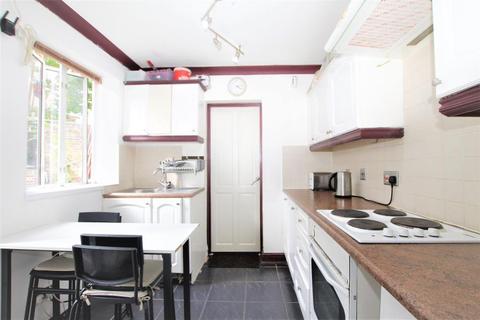 108 Stanley Road, Harrow, HA2 8AZ