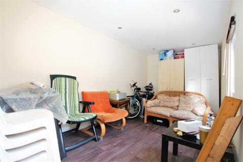 108 Stanley Road, Harrow, HA2 8AZ