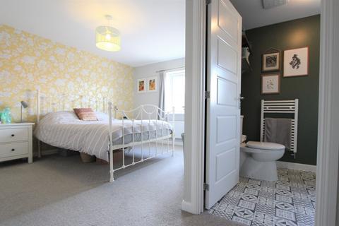 2 Beech Tree Avenue, Sholden, Deal, CT14 0FB