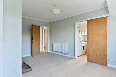 2 bedroom maisonette to rent, Epsom Road, Epsom