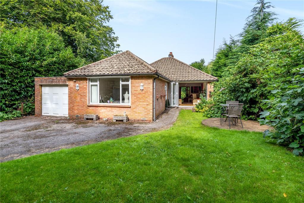 Castle Street, Medstead, Alton... 3 bed bungalow £645,000