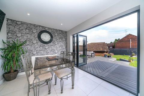 55 Pembridge Road, Bovingdon, Hemel Hempstead, HP3 0QN