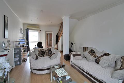 2 Stonecroft Road, Erith, DA8 1HP