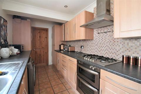 2 Stonecroft Road, Erith, DA8 1HP